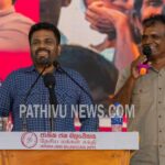 நல்லை ஆதீன முதல்வரை சந்தித்த டக்ளஸ் தேவானந்தா.